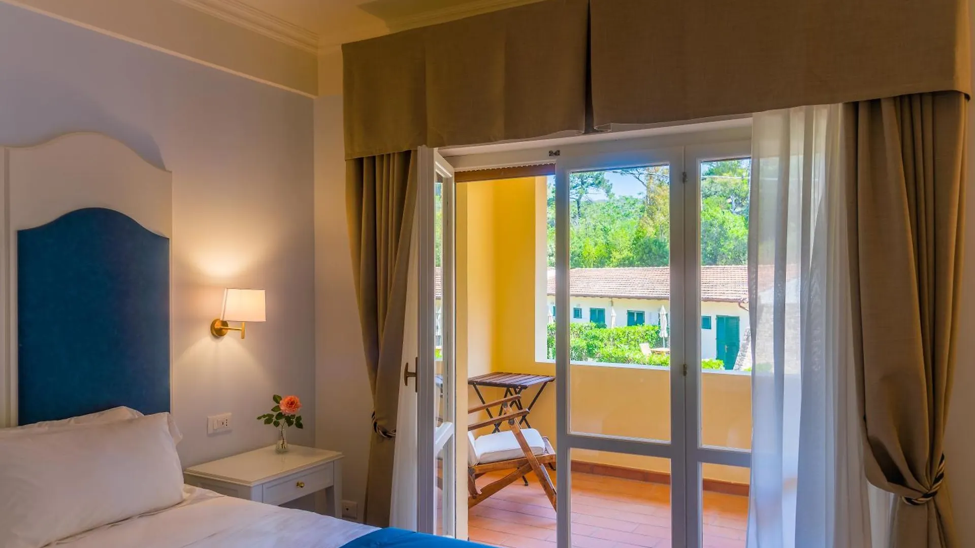 Hotel Villa Ottone بورتوفيرّايو
