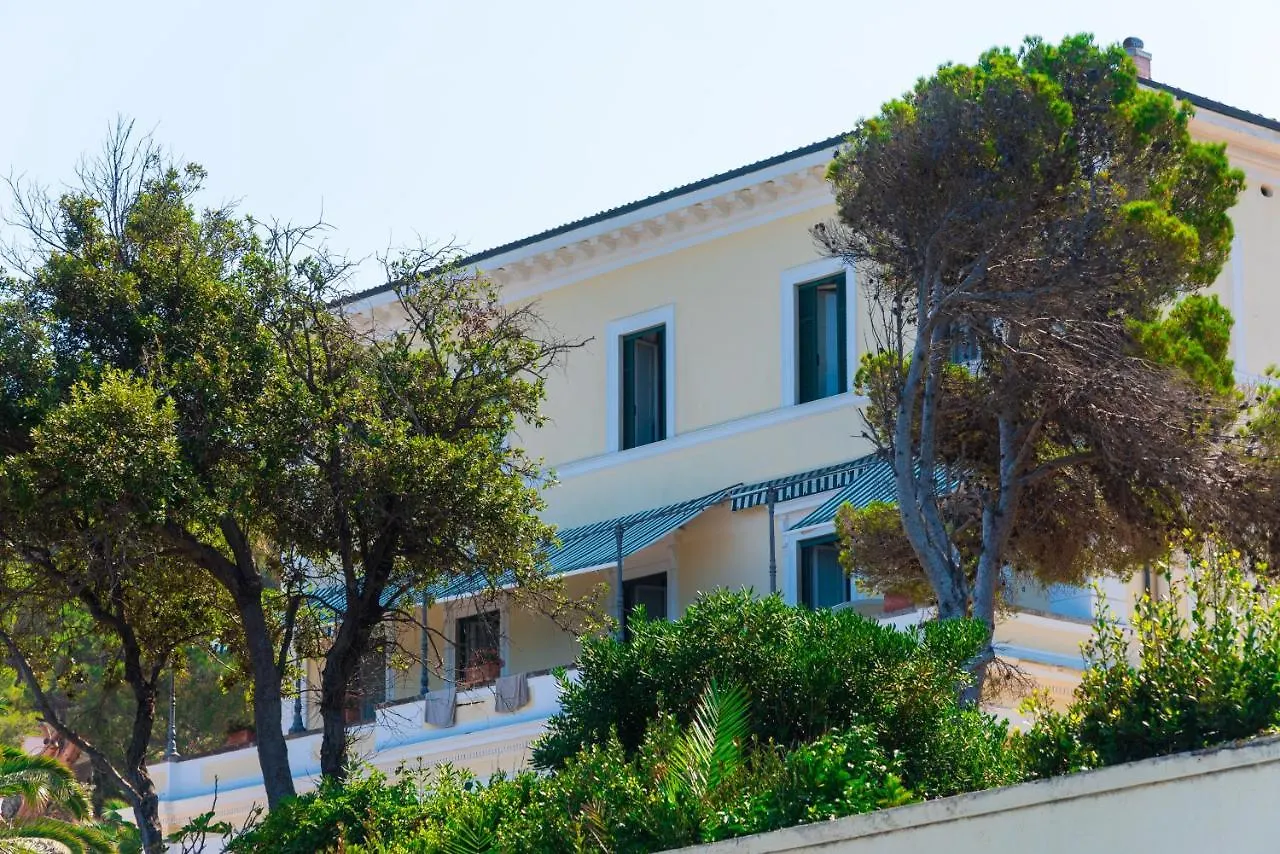 Hotel Villa Ottone Portoferraio 5*,