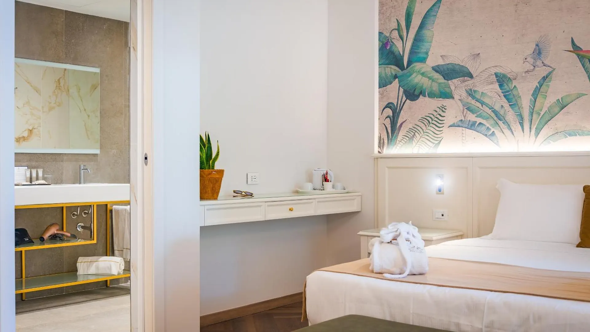 Hotel Villa Ottone Portoferraio 5*,  Italy