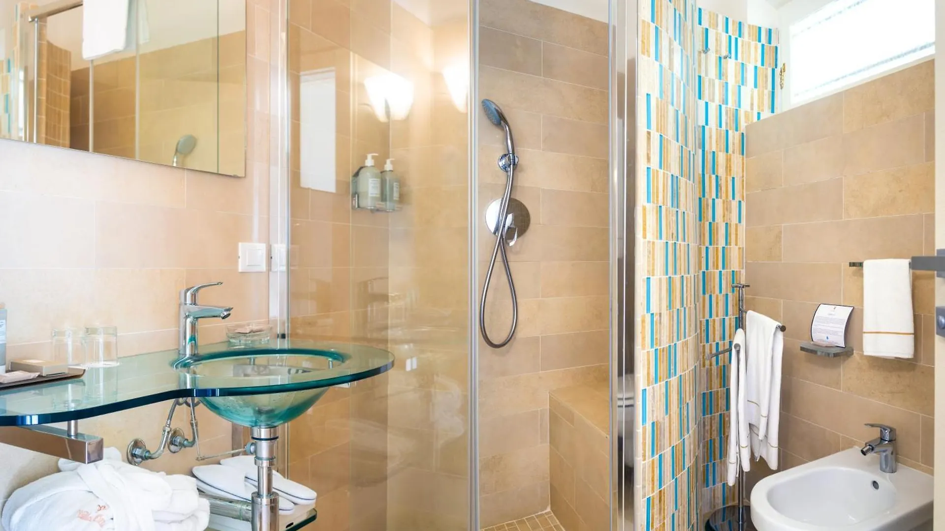 Hotel Villa Ottone Portoferraio 5*,